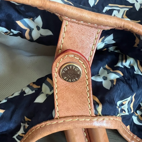 Louis Vuitton Bulles MM Cruise Marine Blue - Picture 14 of 15